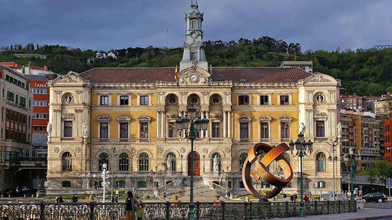 Lux Cityhall + Parking Bilbao Dış mekan fotoğraf